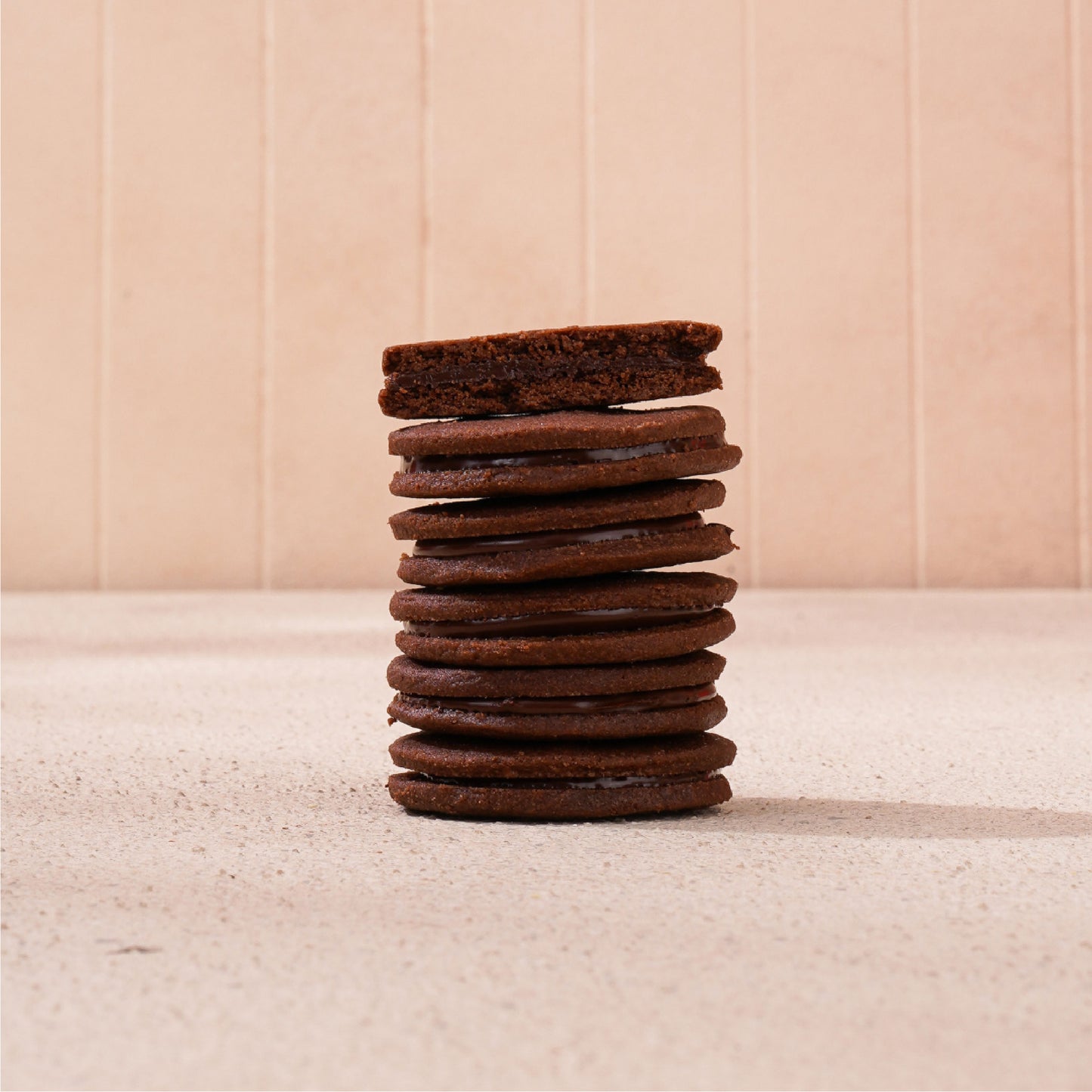 Melts Dark Chocolate Sandwich Cookies